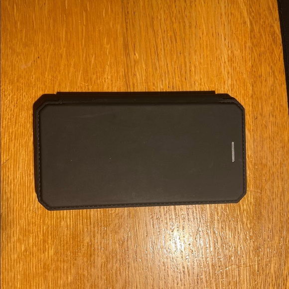 iPhone 7 Flip Case - Picture 1 of 4